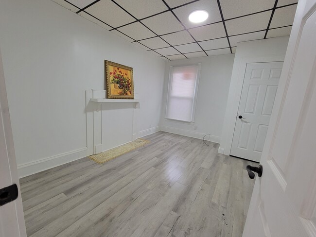 Building Photo - 920 Hendrix Ave