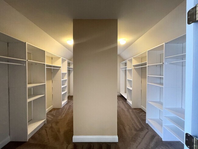 Building Photo - 4823 Vista Ridge Dr