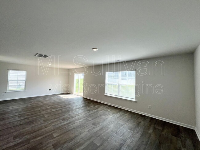 Building Photo - 2932 Egert Dr