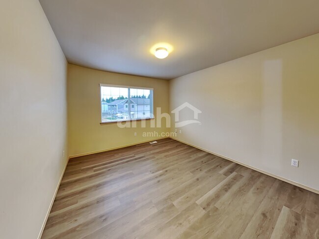 Building Photo - 20507 193rd Avenue Ct E