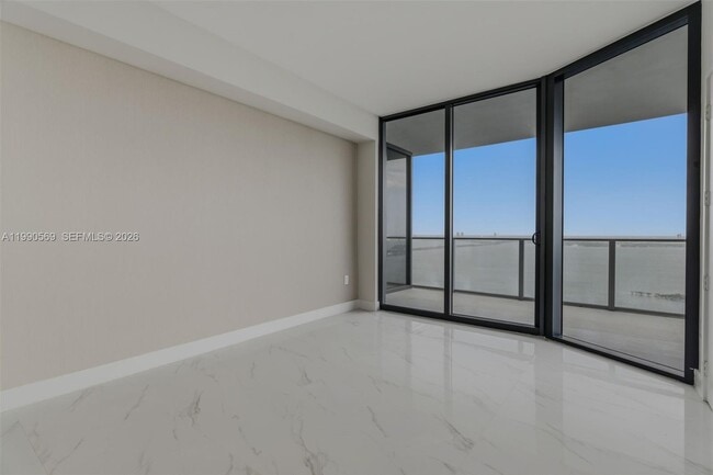 Building Photo - 711 NE 23rd Terrace