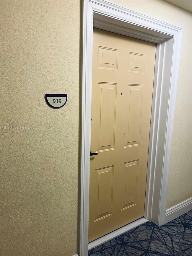 Building Photo - 2501 S Ocean Dr