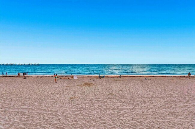 Building Photo - 3725 S Ocean Dr