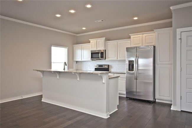 Building Photo - 3811 SW Peachwood Dr