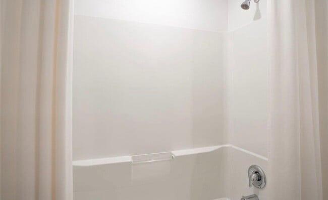 Building Photo - 14872 N Ascot Bnd Cir