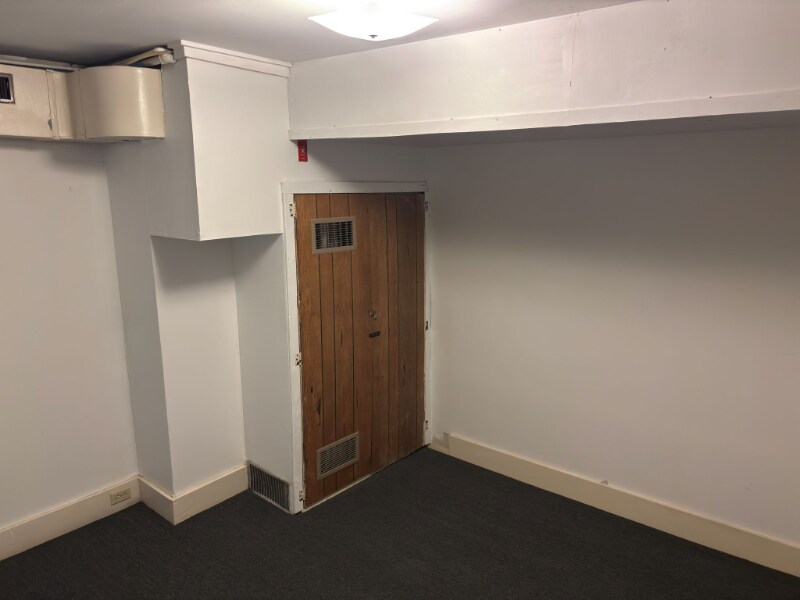 Building Photo - 47 Elkins St