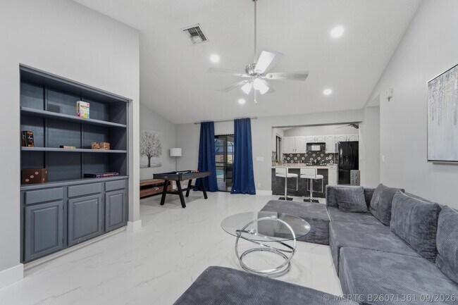 Building Photo - 301 Knotty Wood Ln