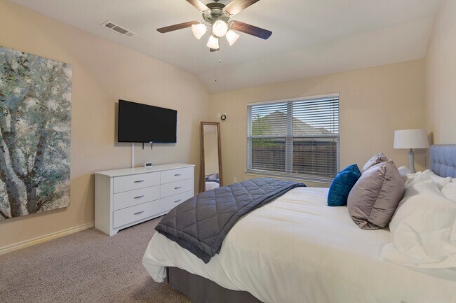 Master - 6004 Paddlefish Dr