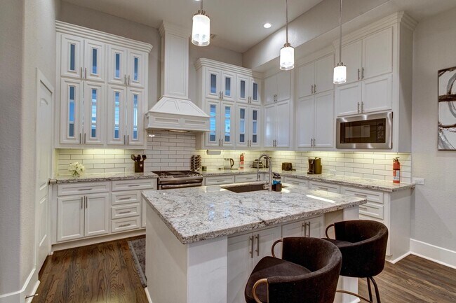 Building Photo - 2020 McGowen St