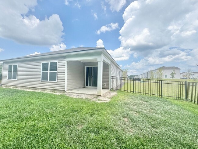 Building Photo - 310 Windmill Dr