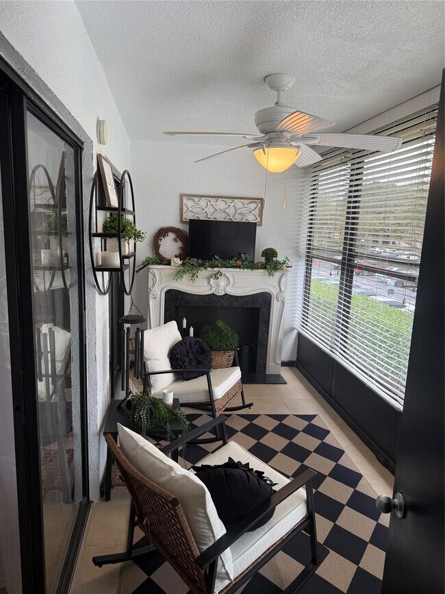 Building Photo - 15126 Ashland St