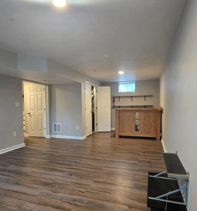 Building Photo - 7811 New Ascot Ln