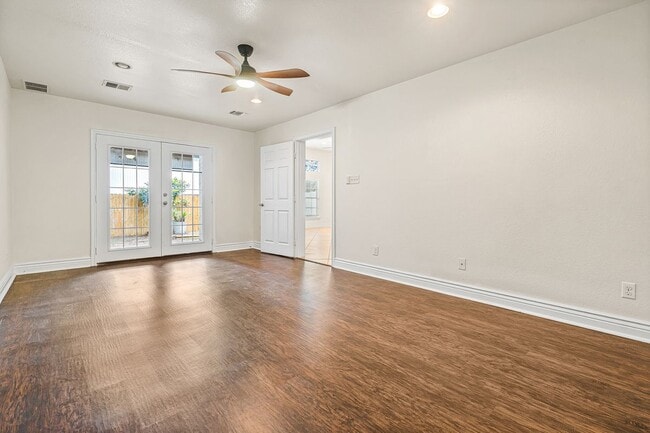 Building Photo - 9130 Windgarden Cir