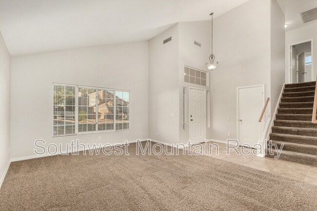 Building Photo - 1523 S Vine St