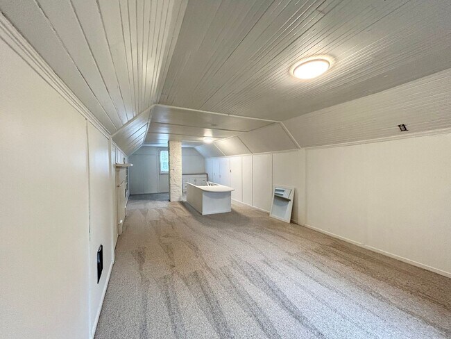 Building Photo - ne4th