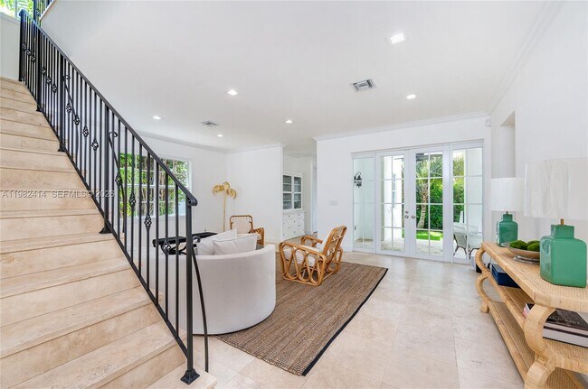 Building Photo - 760 Glenridge Rd