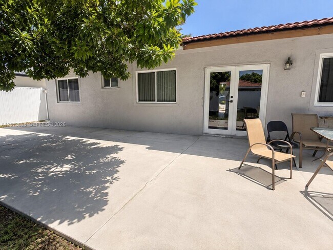Building Photo - 18116 SW 139th Pl