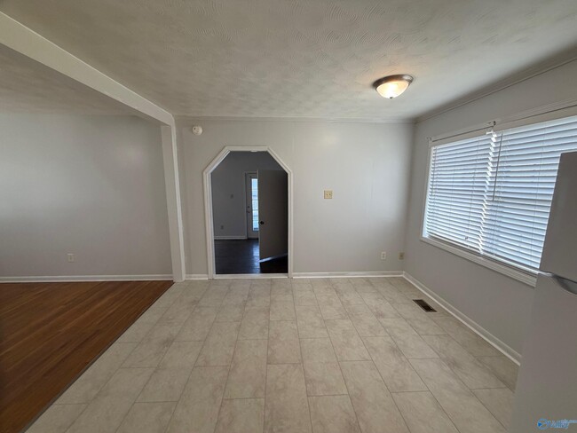 Building Photo - 756 Morris St SW