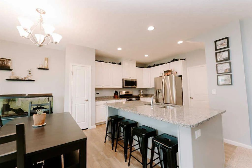 Building Photo - 3297 Cres Falls Way