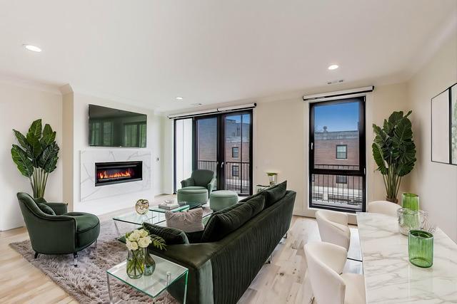 Primary Photo - 3 bedroom in Chicago IL 60625