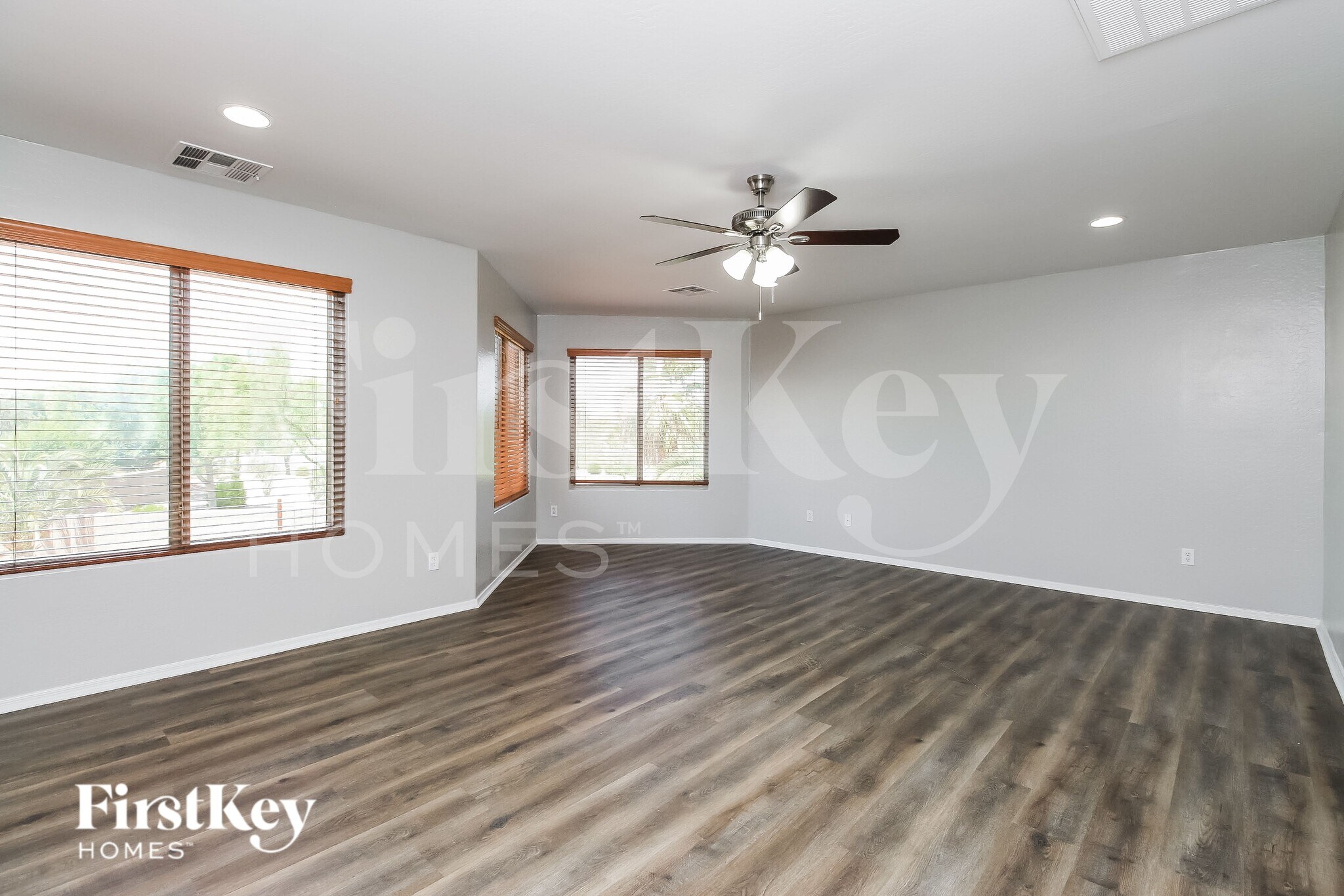 Building Photo - 29010 N Cactus Cir