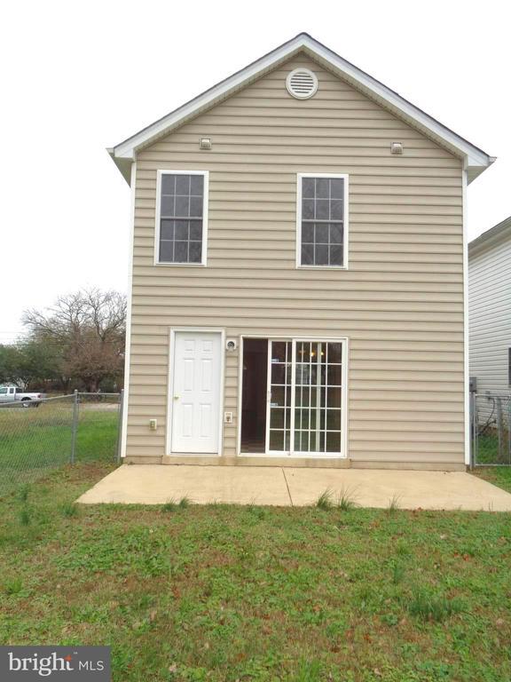 Building Photo - 1005 Myrick St