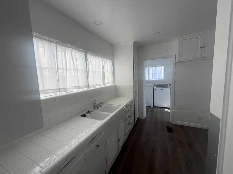 Kitchen - 3645 Monon St