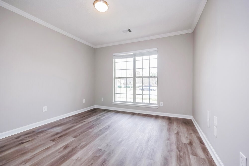 Building Photo - 192 River View Ct