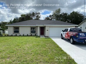 Building Photo - Desirable SW Ocala Neighborhood 3/2/2 **Wo...