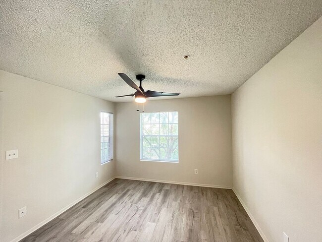 Building Photo - Fully Renovated 1-Bedroom, 1-Bath Condo in Gated Community – Available Now!