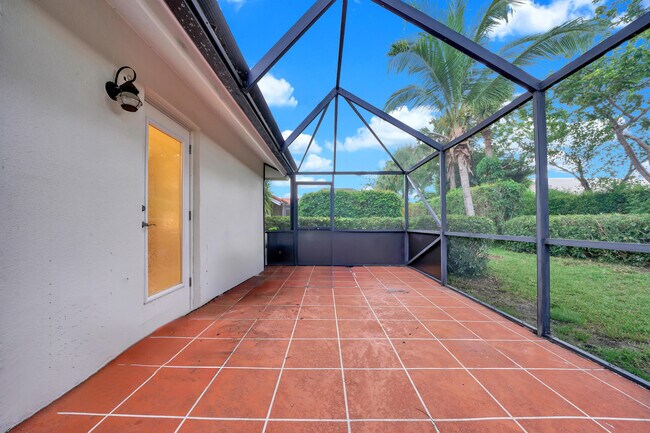 Building Photo - 8633 Vista Del Boca Dr
