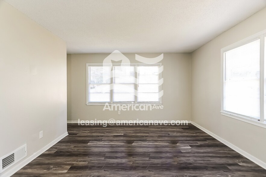 Building Photo - 8605 9th Ct S