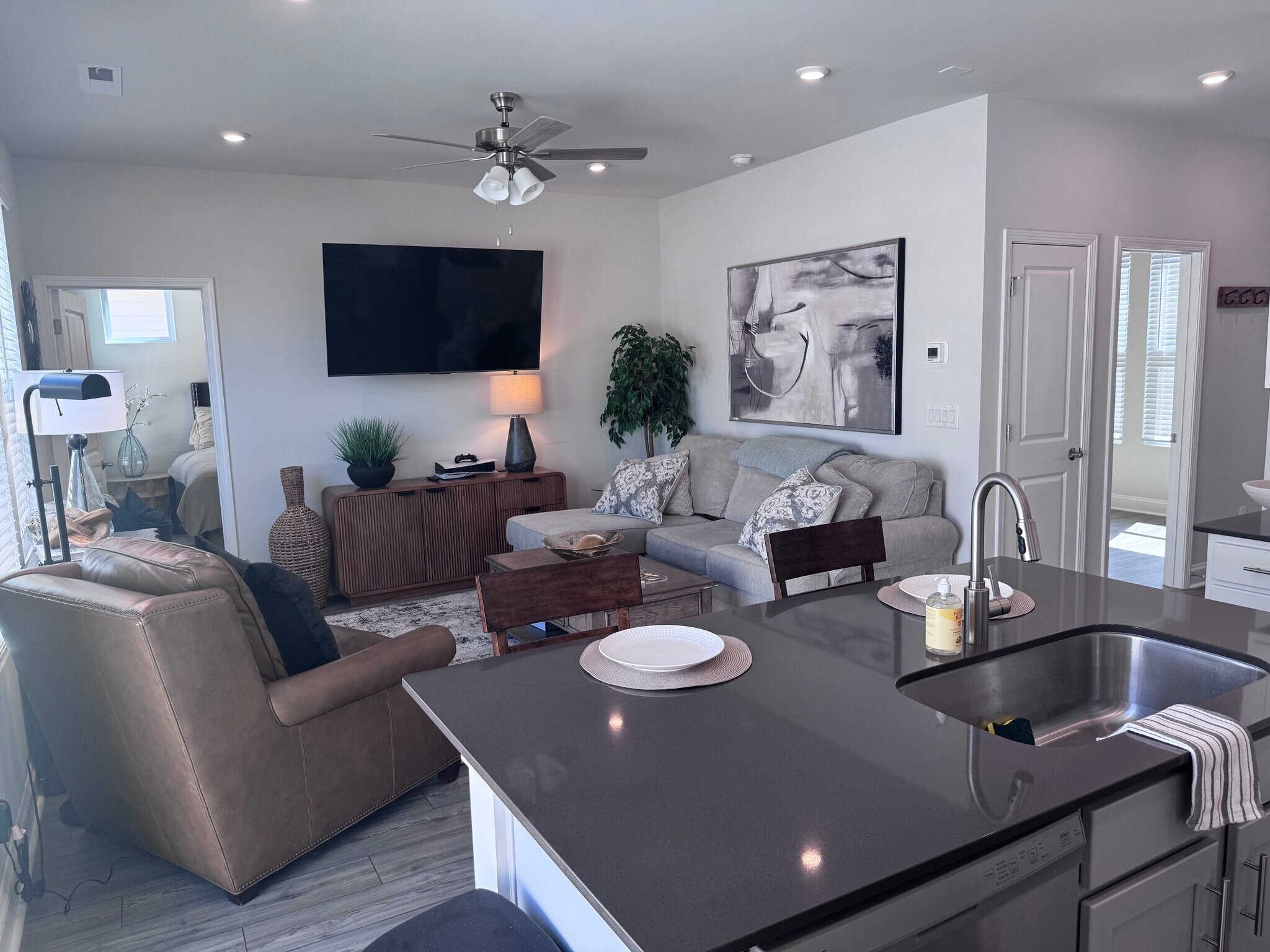 Building Photo - 8607 Lilium Ln