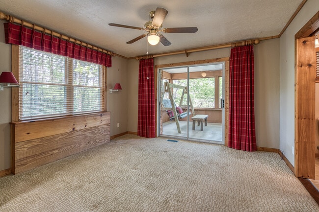 Building Photo - 292 Holly Cove Cir