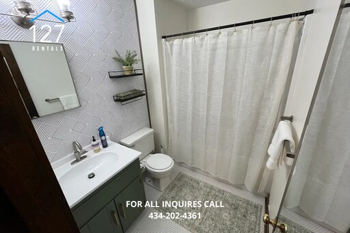 Building Photo - 1 Bedroom Apartment in Great Location!