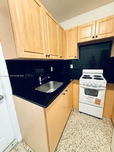 Building Photo - 1640 NE 127th St