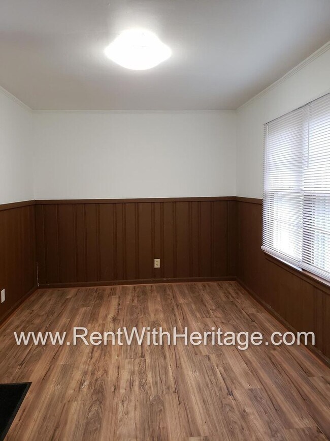 Building Photo - GRANDPA'S BUNGELOW/ CHARMING RANCH HOME/ TOTALLY RENOVATED/ PRIVATE YARD