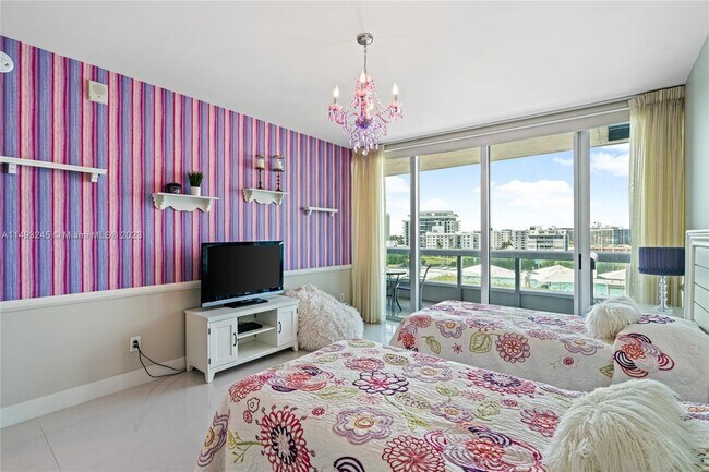 Building Photo - 6899 Collins Ave