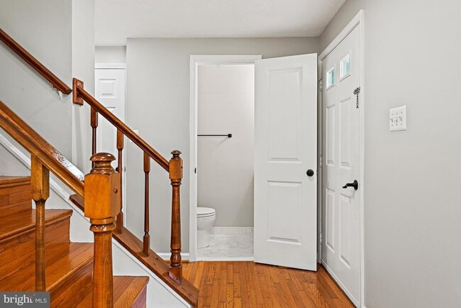 Building Photo - 9409 Mirror Pond Dr