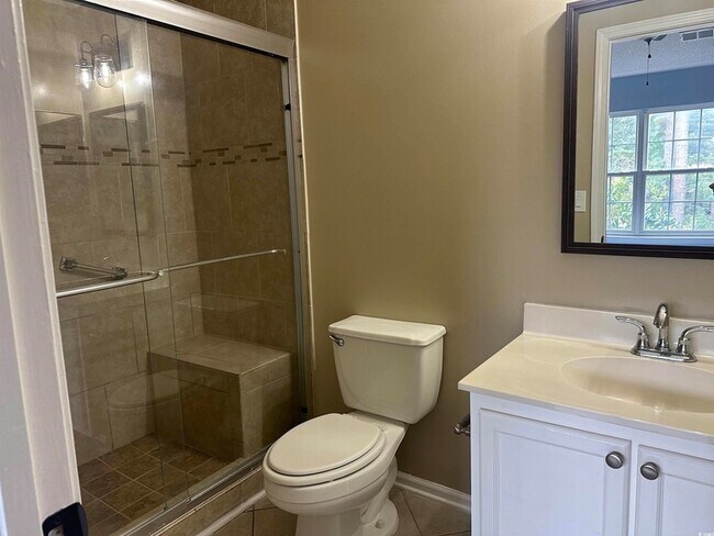 Building Photo - 3529 Evergreen Way