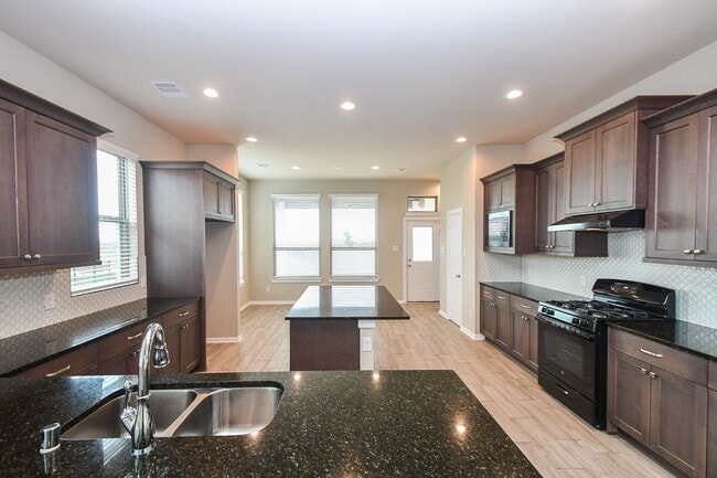 Building Photo - 14907 Fisher Reservoir Dr