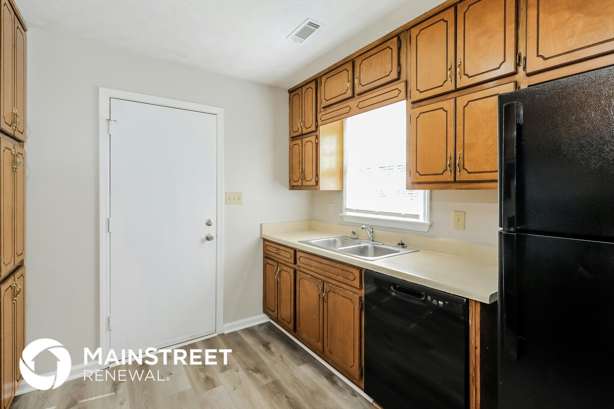 Building Photo - 335 Cornwallis Way