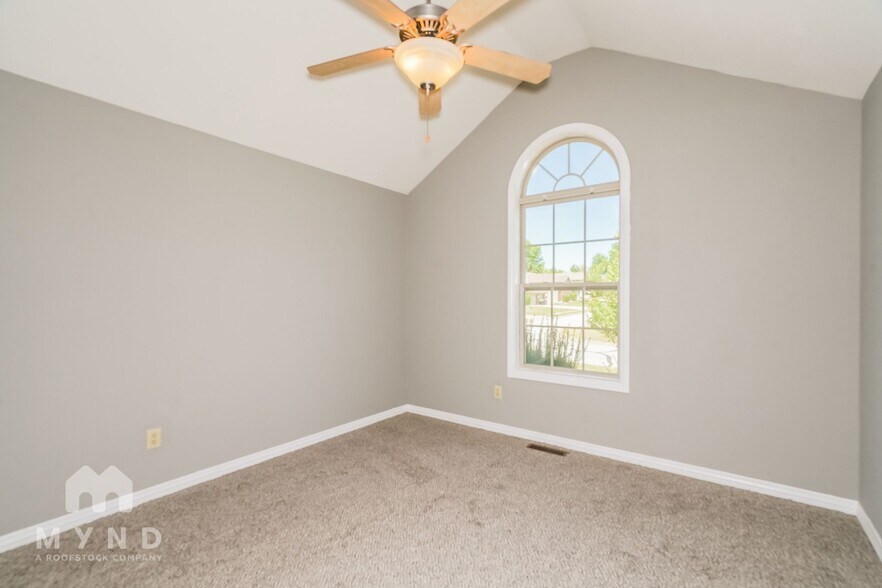 Building Photo - 4674 Oneida Dr