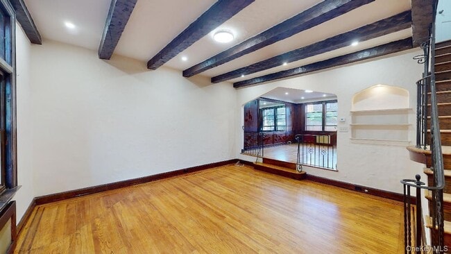 Building Photo - 90-09 68th Ave