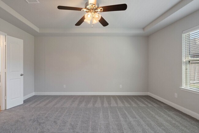 Building Photo - 2811 Ridgecliff Ct