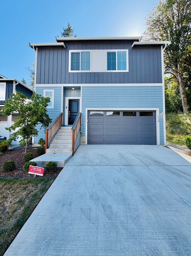 Building Photo - Quality 2025 Built Home in CK School District!