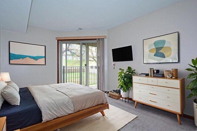 Building Photo - Condo on the St. Croix River