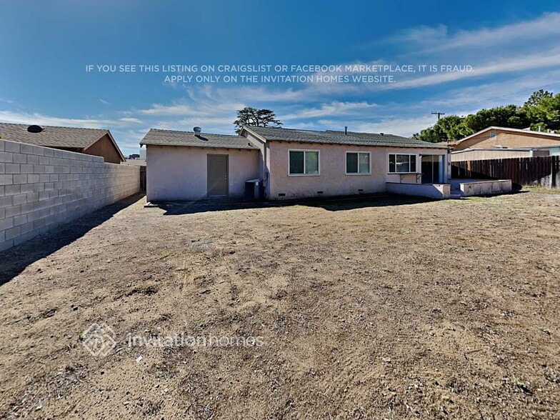 Building Photo - 10126 Stafford St