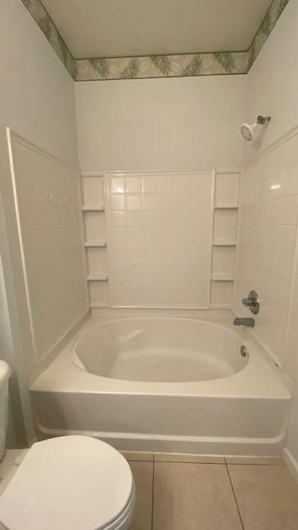 Building Photo - Beautiful Condo Fully Remodeled!! A Must See To Appreciate!!