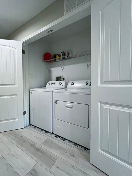 Full size washer and drier laundry room - 1007 N Peace Haven Rd